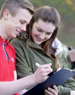Students on an E3 Paris Apprentis Enthousiaste Language Trail