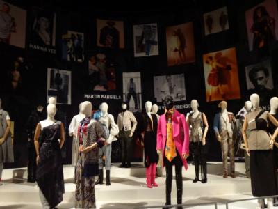 FASHION EXHIBIT