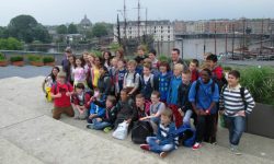 School group visiting Amsterdam1