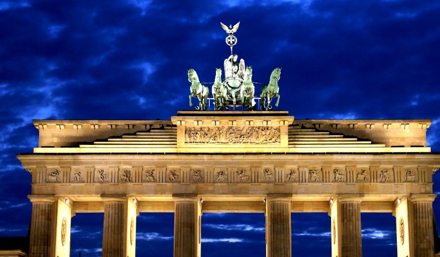 Brandenburg Gate at night