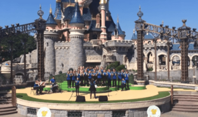 Band playing at Disneyland Paris