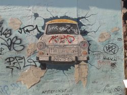 the-trabant-automobile-1207127 v1