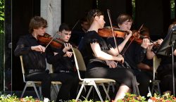 ©Jennie Fairclough - Students performing at bandstand