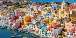 Colorful,Traditional,Houses,In,The,Old,Town,Port,Of,Procida