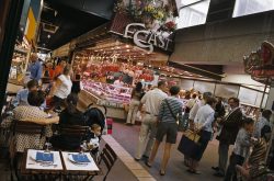 Halles-de-Lyon-Paul-Bocuse-Jacques-Léone-1