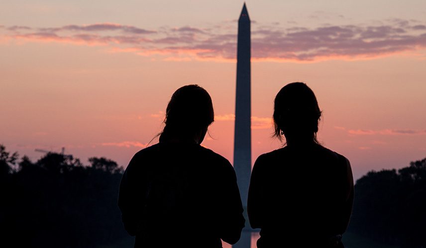 Students looking out to the Washington Monument