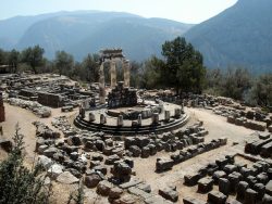 delphi ruins visit