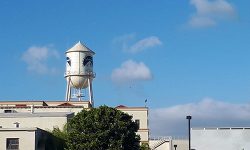 Iconic view to the Paramount studio