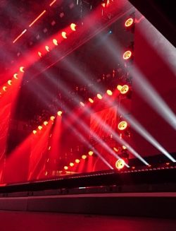 MagicShow_Crop
