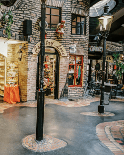 Hundertwasser-Village-Vienna_Austria
