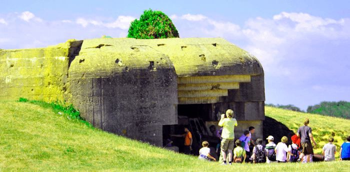 Students at Battery Longues-sur-Mer