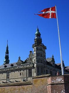 kronborg-castle-flag-copenhagen