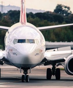 manchester-airport-runway-visitor-park