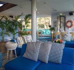 stayokay-noordwijk-lounge