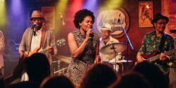 Photo-realistic,Photograph,Soul,Band,Singing,In,Memphis,On,Stage