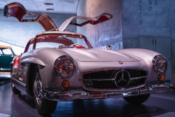 900x600_germany-stuttgart-mecedes-benz-museum