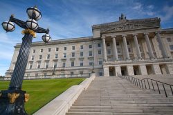 900x600_northern-ireland-belfast-stormont-parliament-buildings