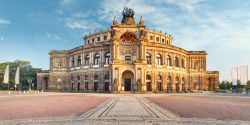 Dresden,-,Semperoper,,Germany,At,Sunrise