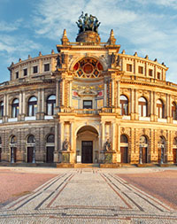 Dresden,-,Semperoper,,Germany,At,Sunrise