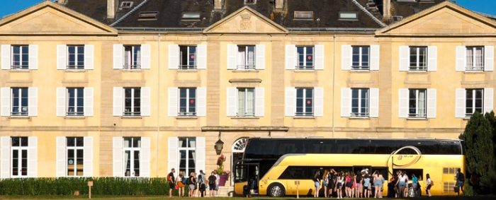 chateau_coachsq