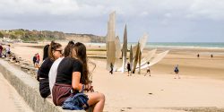 1000x500_france-normandy-chateau-du-molay-local-excursions-omaha-beach