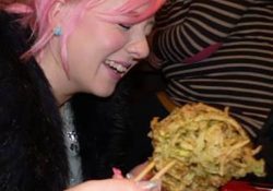 500x350_japan-stafforshire-uni-student