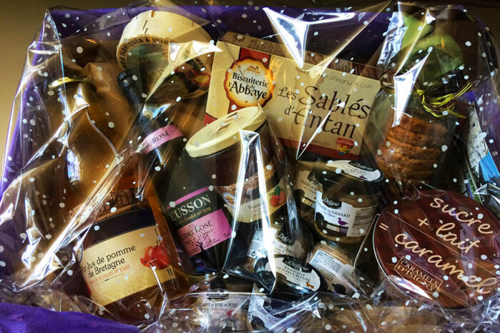 900x600_france-normandy-chateau-du-molay-hamper