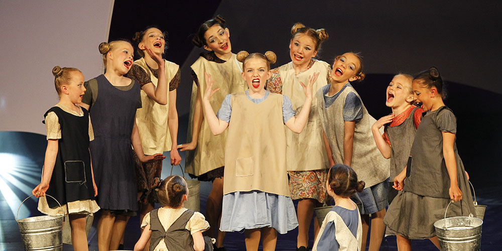 Musical theatre performance at Disneyland Paris