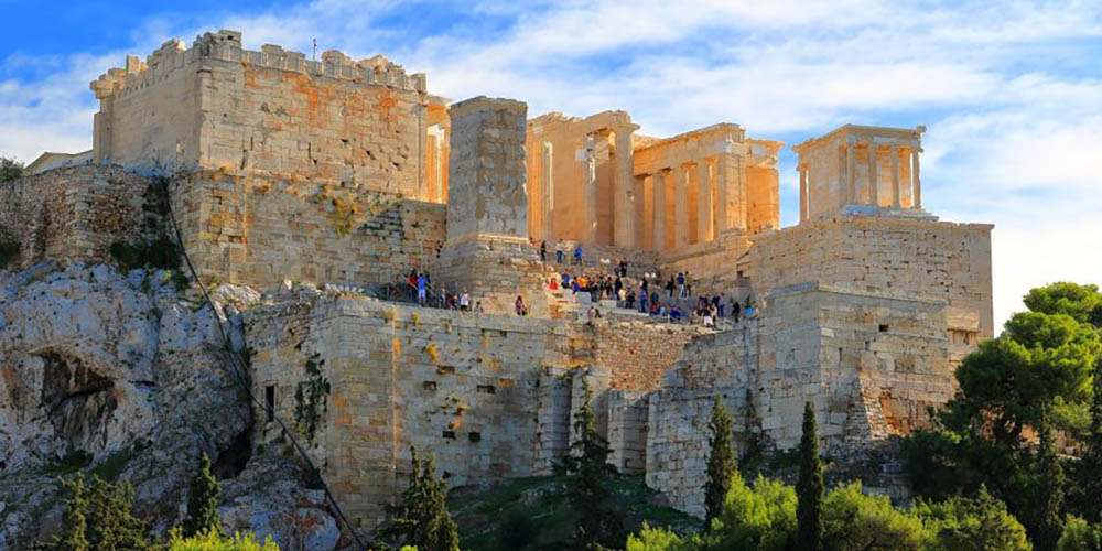 A photo of the amazing athena acropolis in Athens