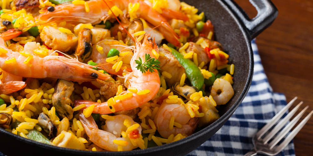 Traditional Spanish paella with seafood and chicken