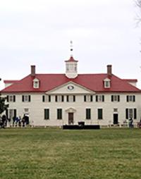 View up to Mount Vernon Photo © Rob Crawley