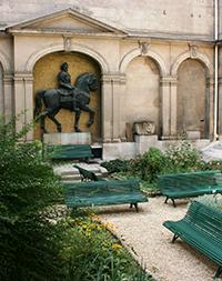 Courtyard view of the Musée Carnavalet