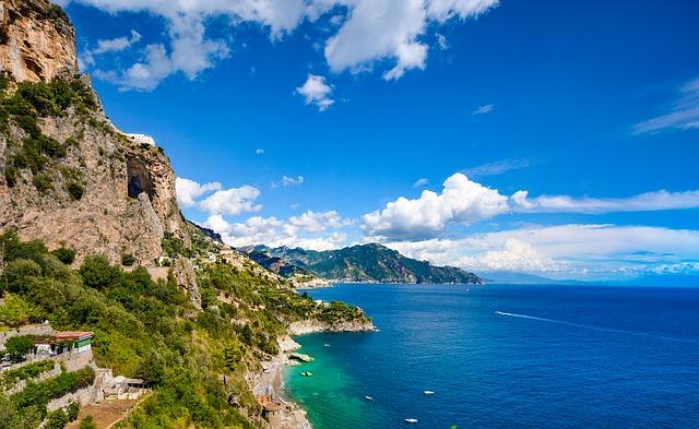 Post image for Explore The Bay Of Naples For Physical & Urban Geography Lessons