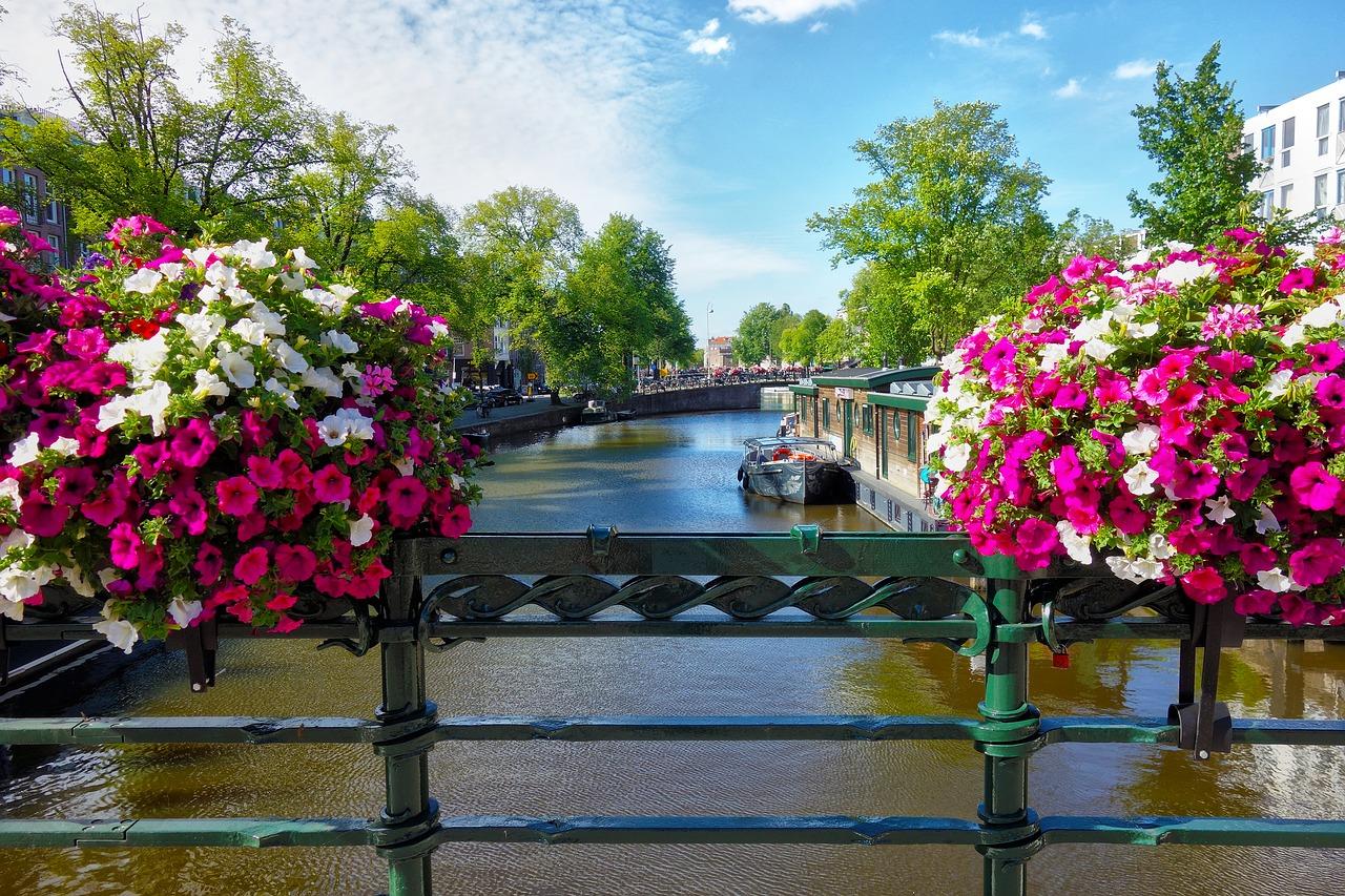 amsterdam canal
