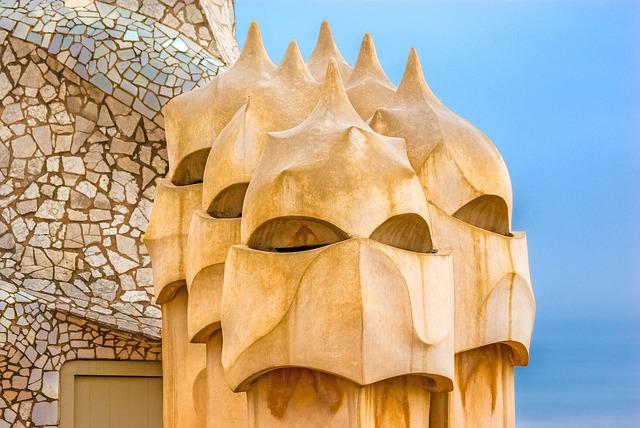 Post image for How Can Admiring Gaudi In Barcelona Inspire Your Art Students?