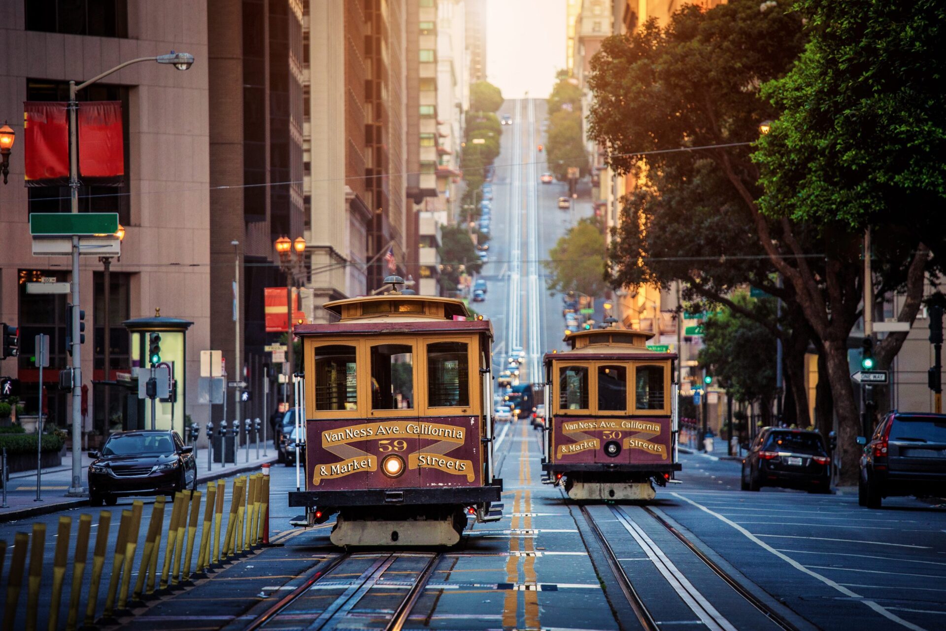 Classic,View,Of,Historic,Traditional,Cable,Cars,Riding,On,Famous Classic,View,Of,Historic,Traditional,Cable,Cars,Riding,On,Famous