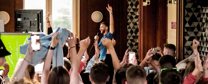 Karaoke at the Chateaux du Molay