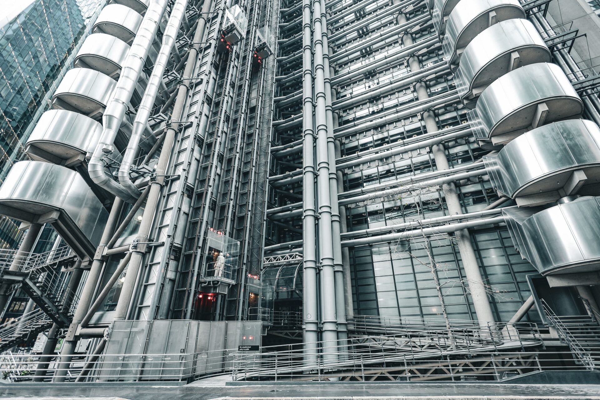 Exterior of the LLoyds of London building