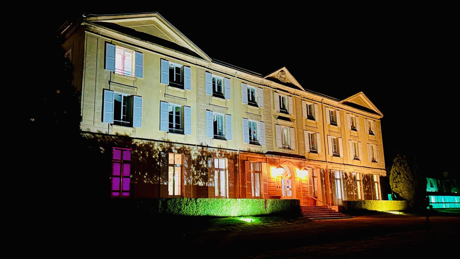 The Chateau du Molay lit up at night